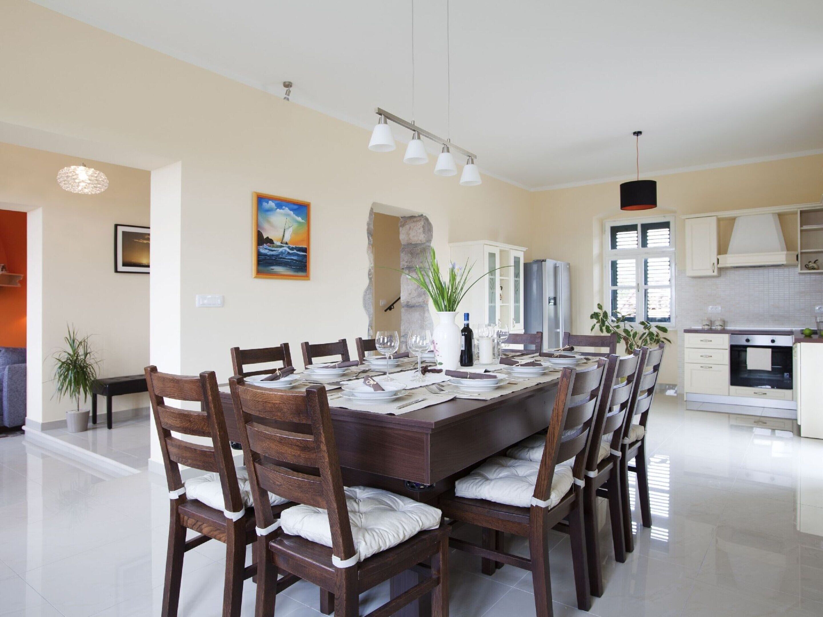 Villa | Dining
