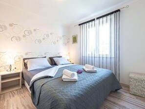 1 bedroom, individually furnished, bed sheets - Dubrovnik Coastal Gem (Dubrovnik)