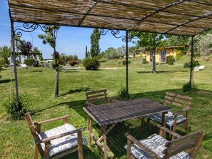 Cottage | Dining - Belvilla by OYO Casaletto Graffi (Graffignano)