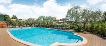 Countryside Cottage With Garden