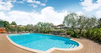 Countryside Cottage With Garden