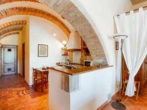 Casa de campo | Cocina privada | Microondas y cafetera y tetera