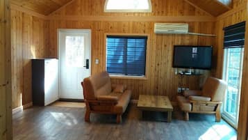 Sian room | Living room | LCD TV, heated floors