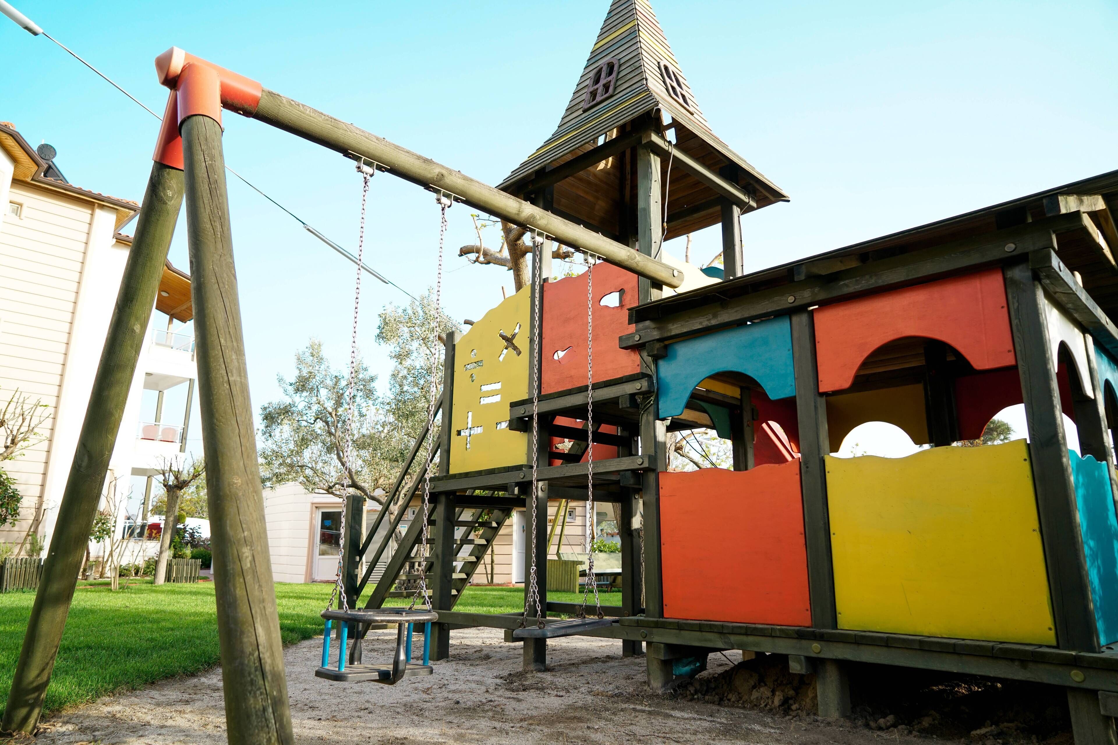 children’s play area – outdoor