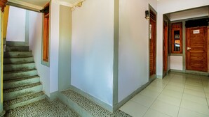 Hallway - Ungu Kostel Fly Over Kircon Syariah (Bandung)