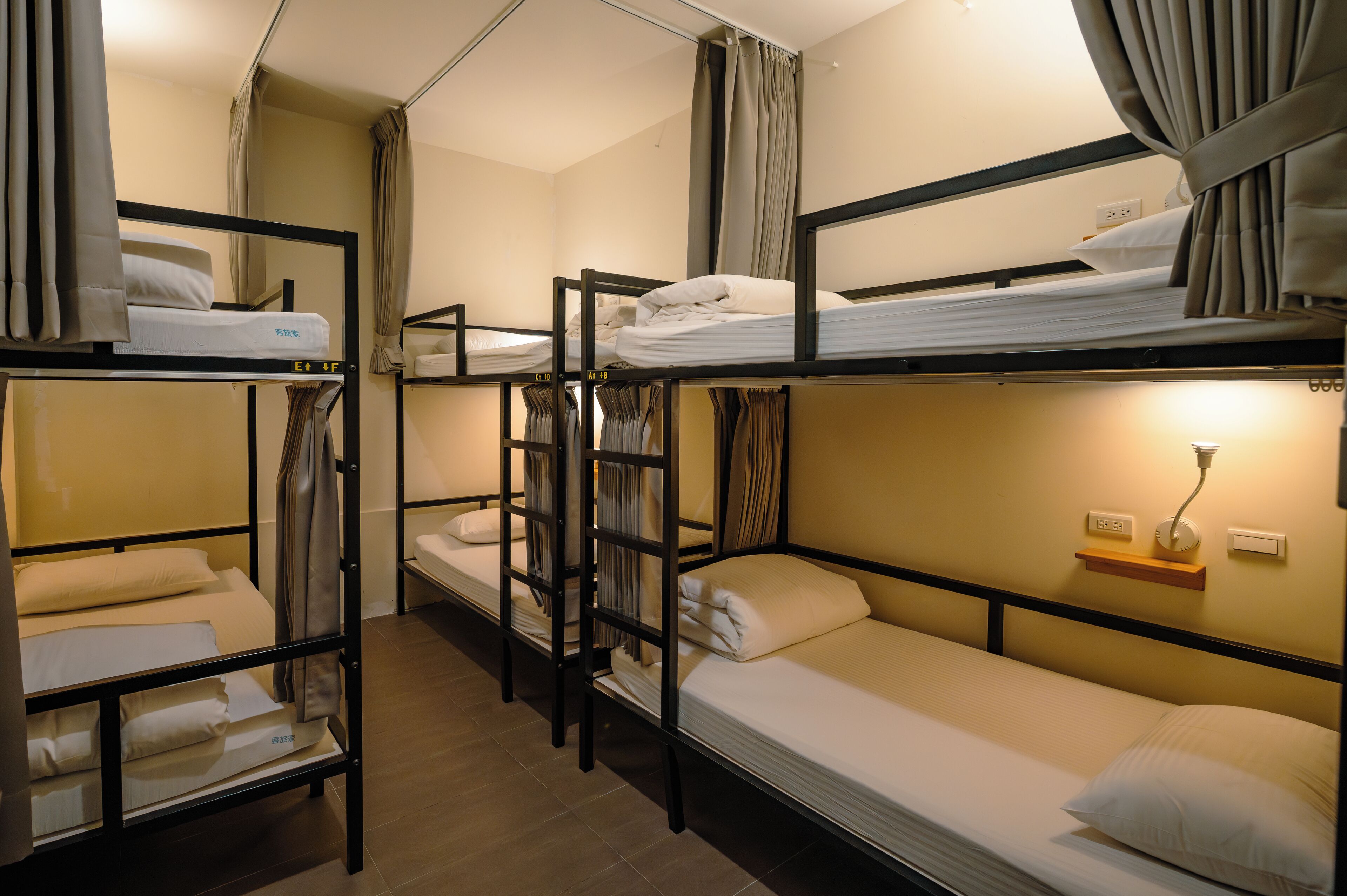 Down duvets, soundproofing, free WiFi, bed sheets