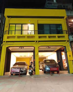 Exterior - Travelers Plus - Hostel (Chiayi City)