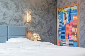 Pillow-top beds, in-room safe, desk, laptop workspace - Ryad Mogador Liege (Liege)