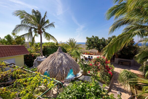 Property grounds - Breathtaking Family Designer Villa w/ Private Pool & Tropical Garden (Willemstad)