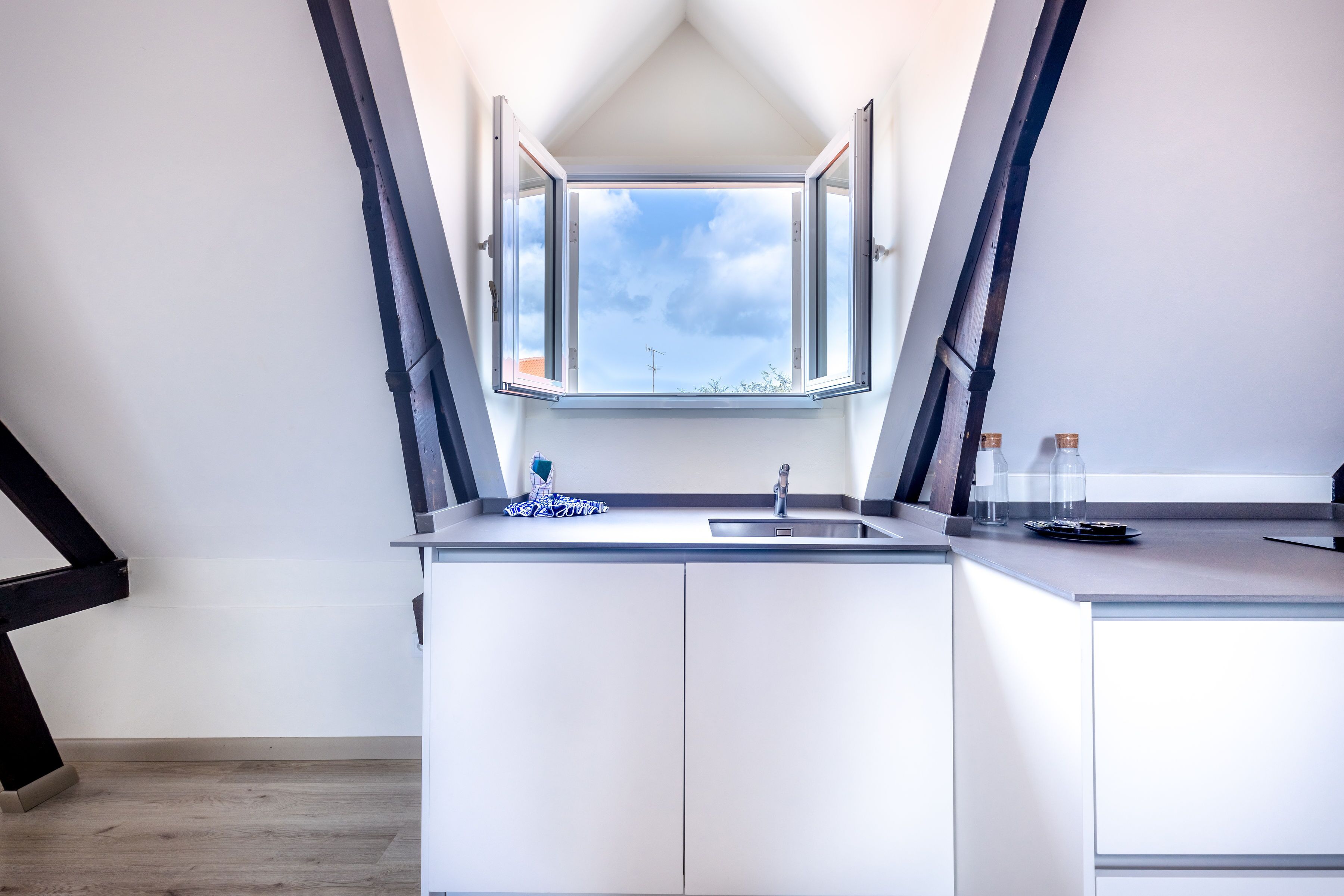 微波炉、烤箱、意式浓缩咖啡机、茶具/咖啡用具