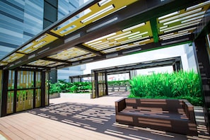 Suíte família | Vista para o jardim