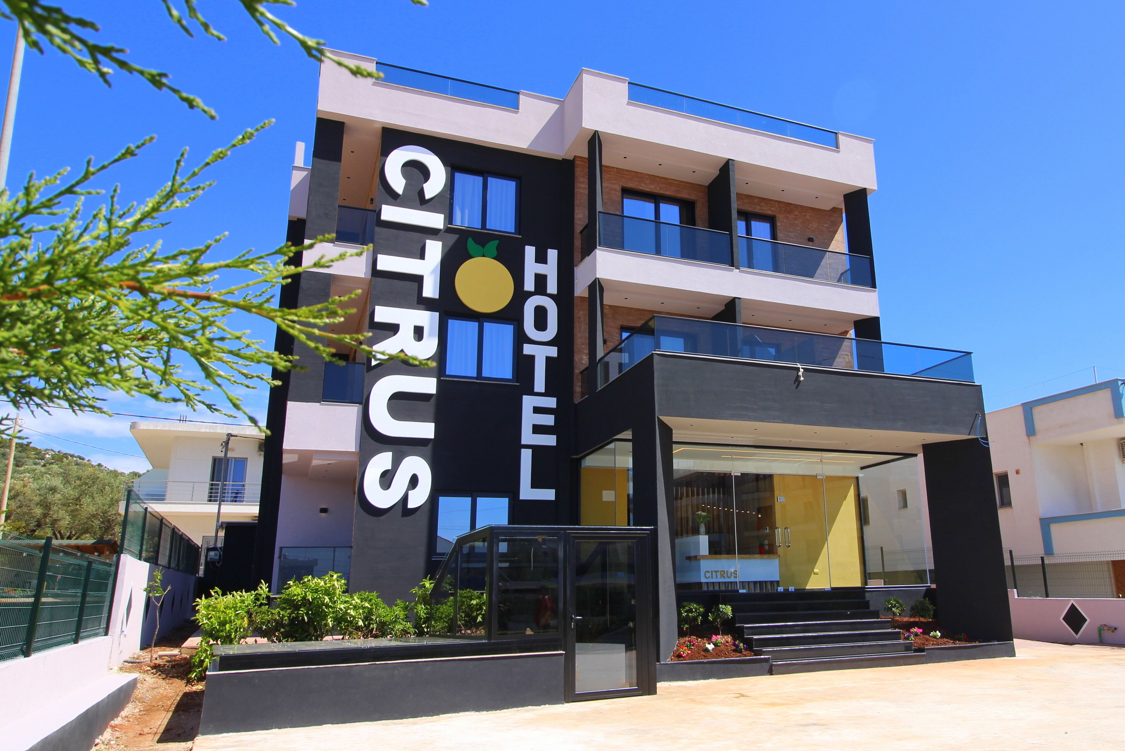 Mặt tiền nơi lưu trú