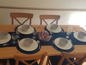 Premier House | In-room dining