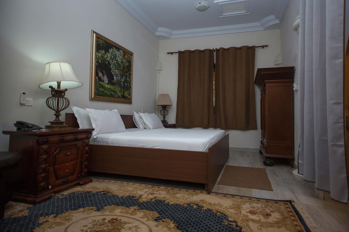 Chambre Deluxe | 1 chambre, décoration personnalisée, ameublement personnalisé, bureau