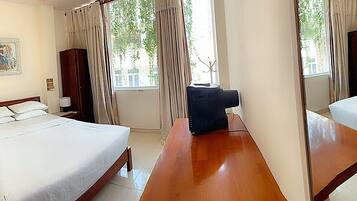 Minibar, free WiFi