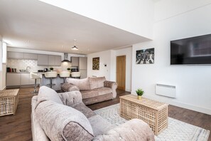 Superior Apartment, 2 Bedrooms | Living area | 50-inch Smart TV with digital channels, TV, Netflix - Prestige STAY Aparthotel Cavern Quarter (Liverpool)
