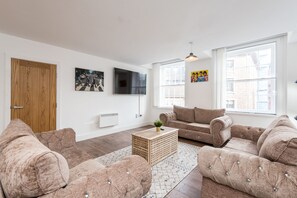 Superior Apartment, 1 Bedroom | Living area | 50-inch Smart TV with digital channels, TV, Netflix - Prestige STAY Aparthotel Cavern Quarter (Liverpool)