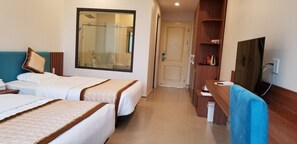 Minibar, blackout curtains, soundproofing, free WiFi