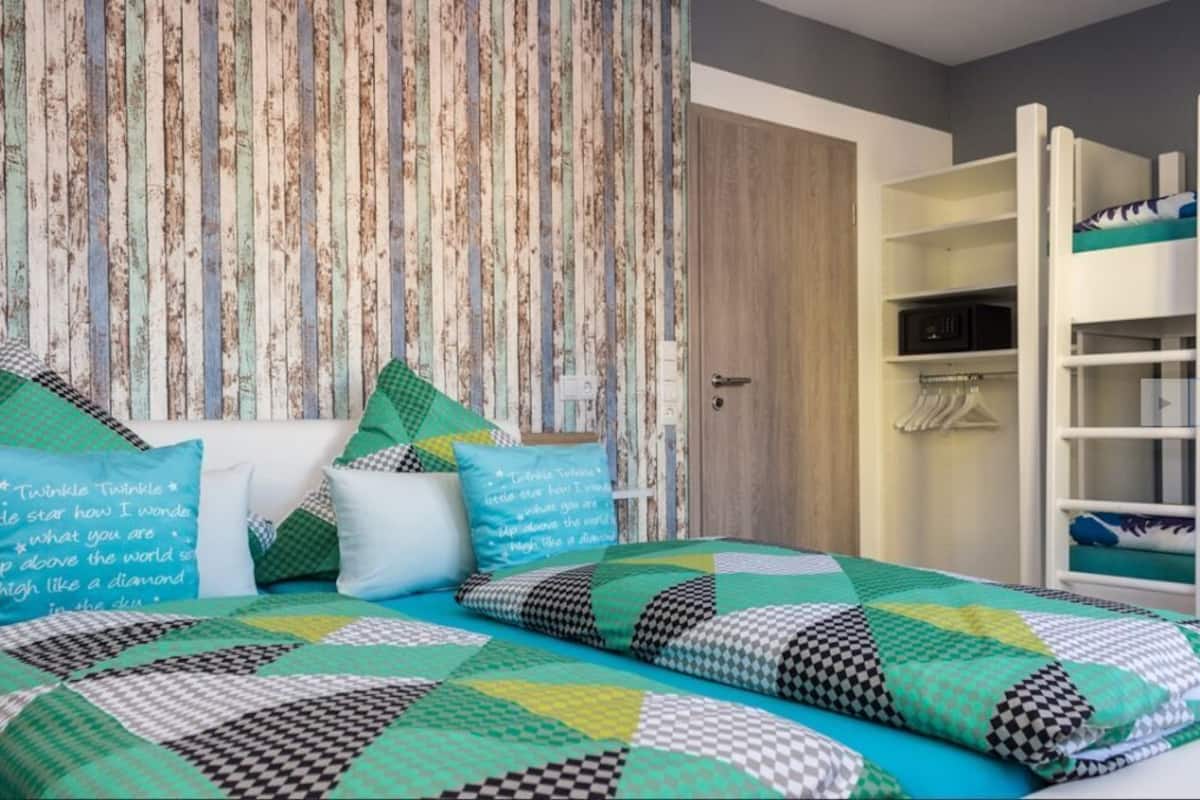Deluxe Apartment, 1 Bedroom (Nr. 3) | Soundproofing, WiFi (free), bed sheets