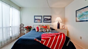 2 slaapkamers, een strijkplank/strijkijzer, gratis wifi, beddengoed