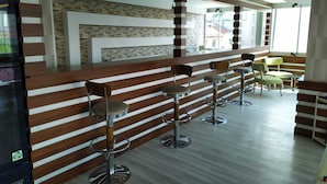 Bar (on property) - Mar-si Otel (Ankara)