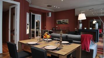 Loft | In-room dining