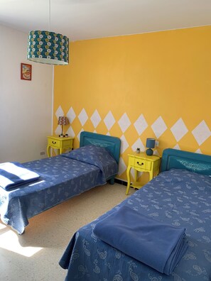 5 bedrooms, iron/ironing board, travel crib, WiFi