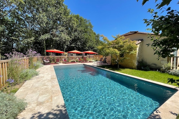Piscine privée cloturée