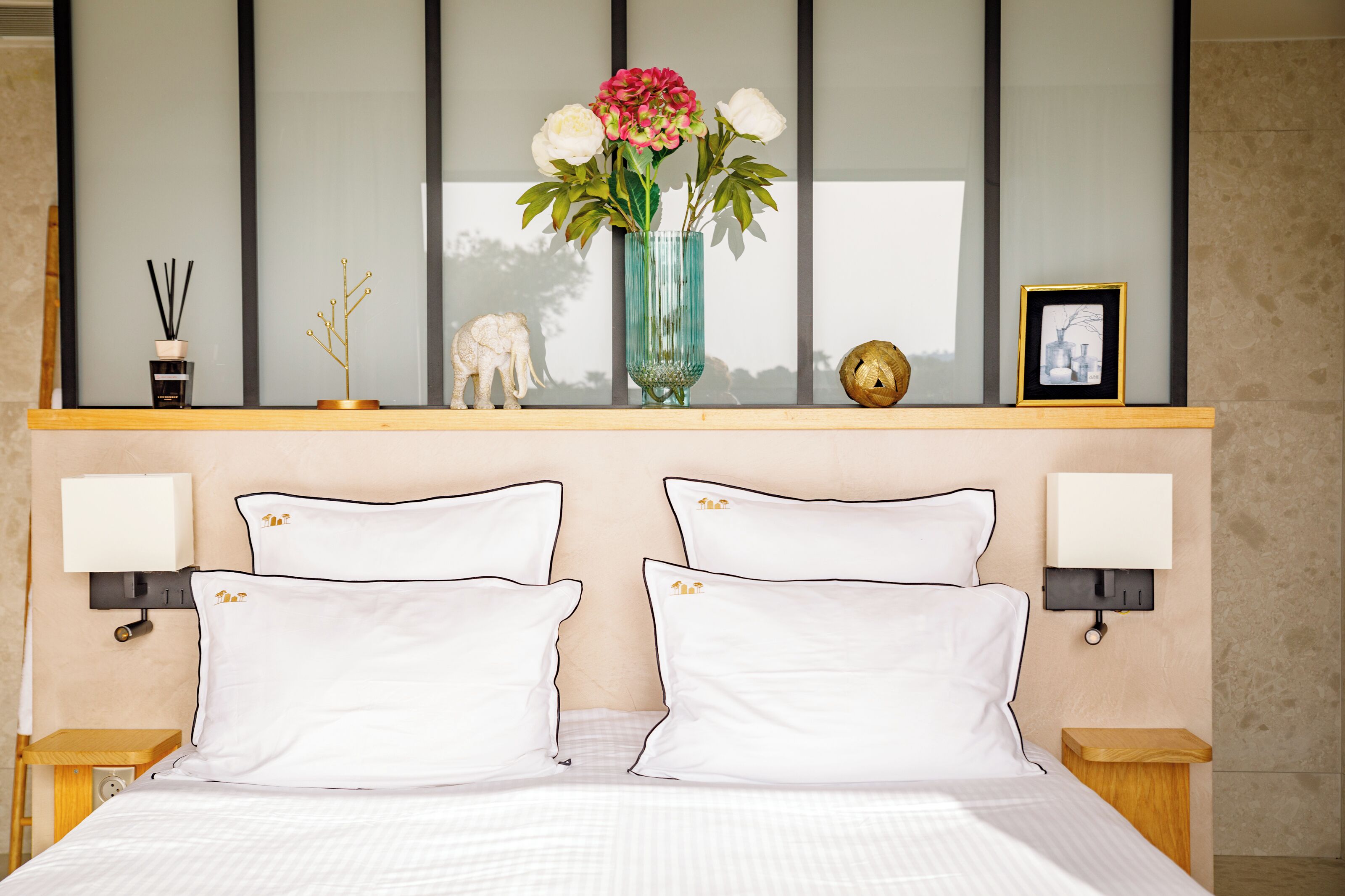 lodge confort | frette italian sheets, premium bedding, minibar, in-room safe