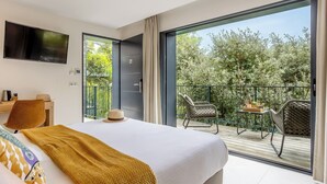 LODGE SUPERIEUR | Sábanas italianas Frette, ropa de cama de alta calidad y minibar 