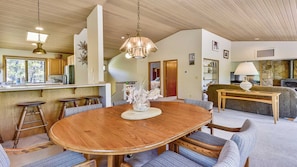 House, Multiple Beds, Hot Tub | Private kitchen | Fridge, microwave, stovetop, dishwasher