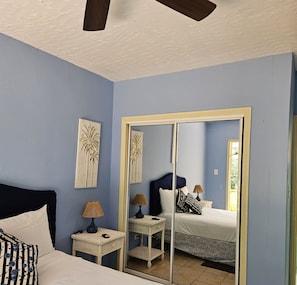 2 chambres, fer et planche à repasser, Wi-Fi gratuit, draps fournis