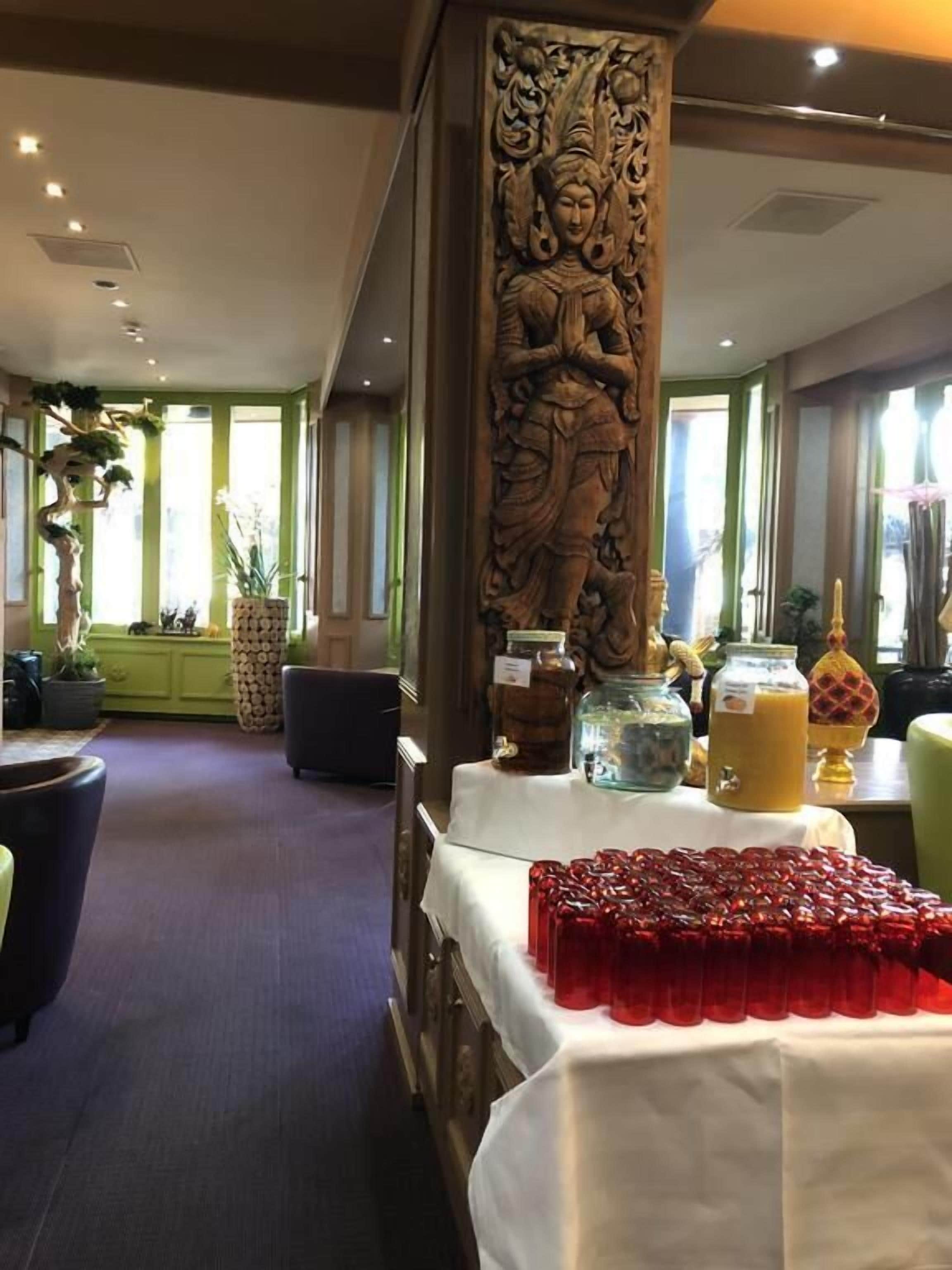 Daily continental breakfast for a fee