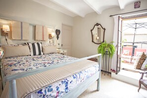 3 chambres, fer et planche à repasser, lit parapluie, Wi-Fi gratuit