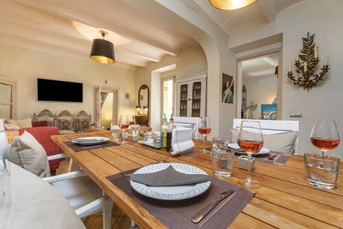 Charmantes Dorfhaus mit Meerblick im Ältesten Teil von Andratx