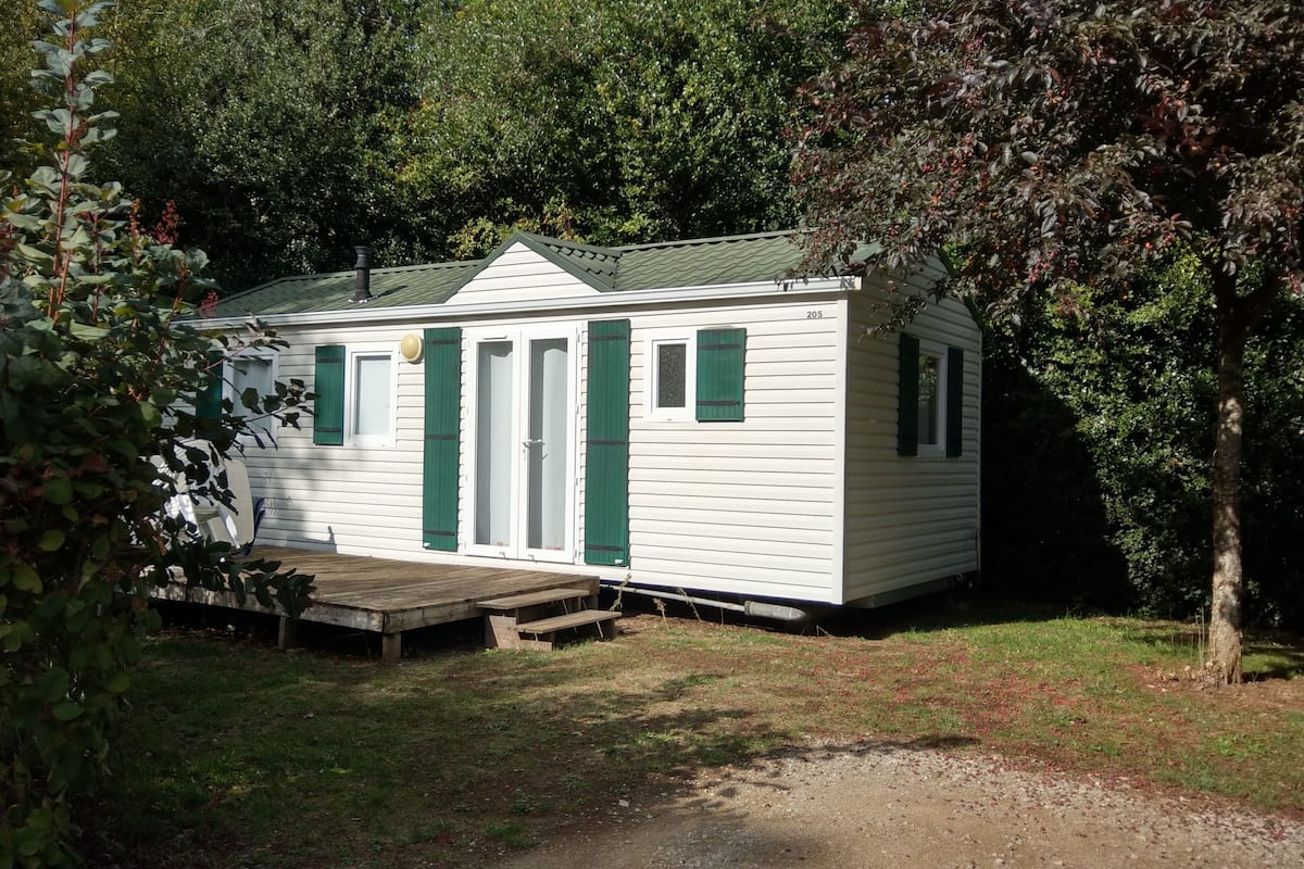 2 bedrooms
