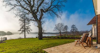 5 Sterne Ferienhaus direkt am See mit Sauna-Kamin-103m² für 4 Personen