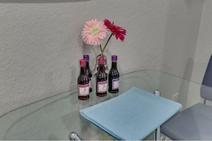 1 Schlafzimmer, Bügeleisen/Bügelbrett, Bettwäsche