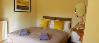 Self contained stylish city home