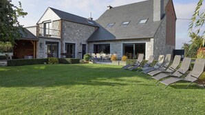 Exterior - Bright Cottage with Sauna & Hot Tub near Dinant (Onhaye)