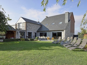 Exterior - Bright Cottage with Sauna & Hot Tub near Dinant (Onhaye)