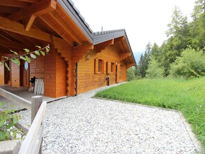 Chalet | Exterior