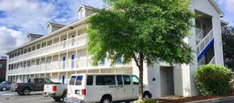 InTown Suites Extended Stay North Charleston SC – Rivers Ave