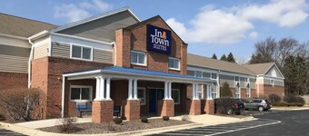 InTown Suites Extended Stay Chicago IL - Oakbrook 