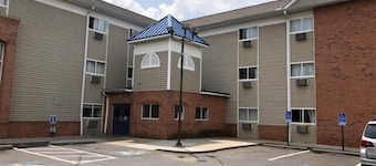InTown Suites Extended Stay Cincinnati OH - 콜러레인
