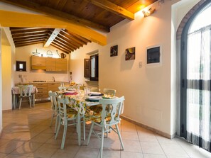 House | Dining