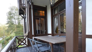 Balcony - Cozy Holiday Home in Durbuy near Town Center (Durbuy)