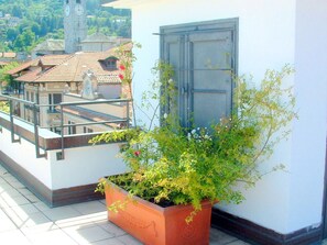 Balcony - Cozy Mansion near Lake in Baveno Italy (Baveno)