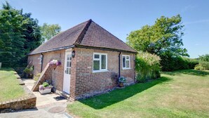 Exterior - Romantic 1-bedroom Holiday Home in Goudhurst With Garden (Cranbrook)