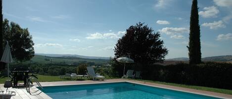 Apartment | Pool | Outdoor pool